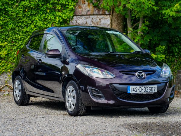 Mazda Demio MPV, Petrol, 2014, Purple