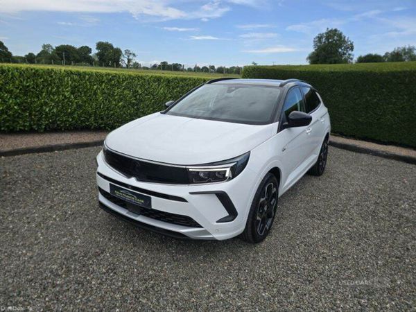 Vauxhall Grandland Hatchback, Diesel, 2022, White