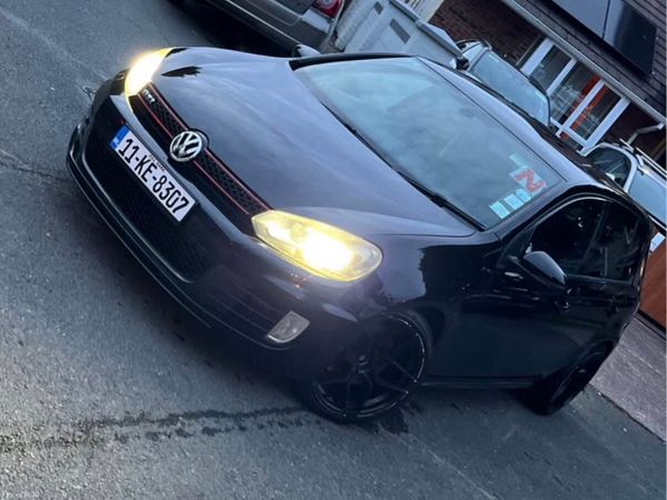 Volkswagen Golf Hatchback, Petrol, 2011, Black