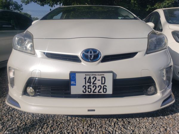 Toyota Prius Hatchback, Petrol Hybrid, 2014, White