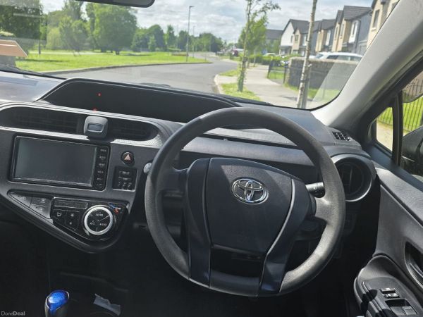 Toyota Aqua Hatchback, Petrol Hybrid, 2020, Black