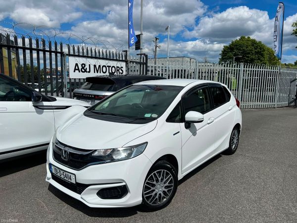 Honda Fit Hatchback, Petrol Hybrid, 2019, White