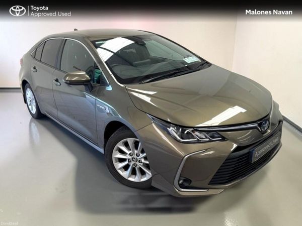 Toyota Corolla Saloon, Petrol Hybrid, 2020, Green