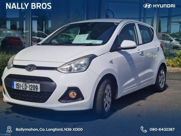 Hyundai i10 Hatchback, Petrol, 2015, White
