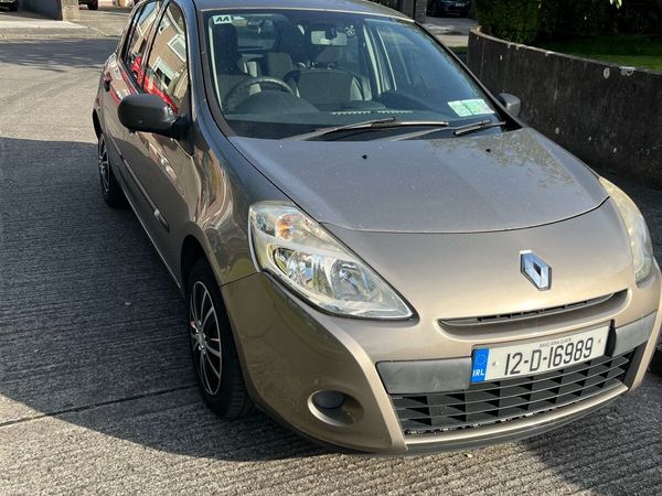 Renault Clio Hatchback, Ethanol Petrol, 2012, Gold