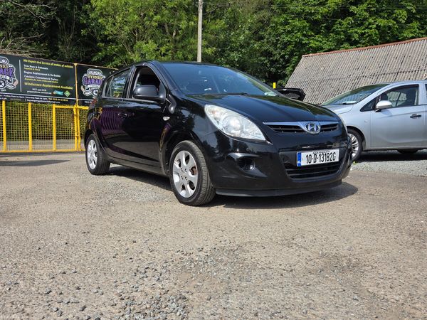 Hyundai i20 Hatchback, Petrol, 2010, Black