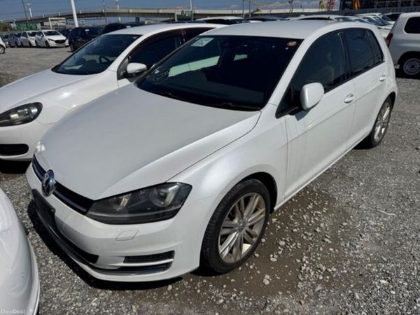 Volkswagen Golf Hatchback, Petrol, 2016, White