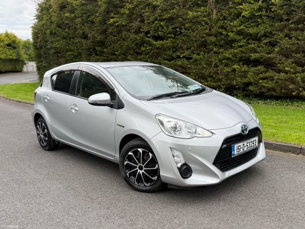 Toyota Aqua Hatchback, Petrol Hybrid, 2015, Silver