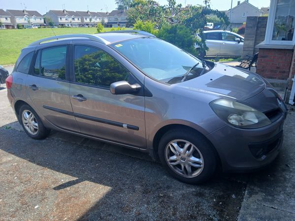 Renault Clio Estate, Petrol, 2009, Grey