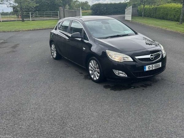 Opel Astra Hatchback, Diesel, 2010, Black