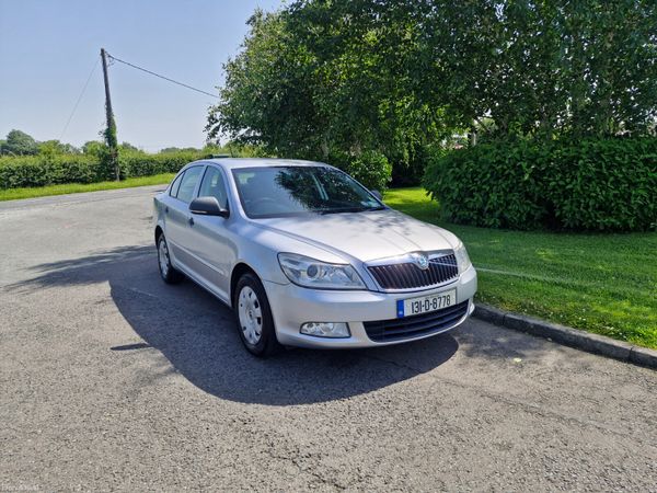 Skoda Octavia Saloon, Petrol, 2013, Silver