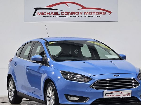 Ford Focus Hatchback, Petrol, 2016, Blue