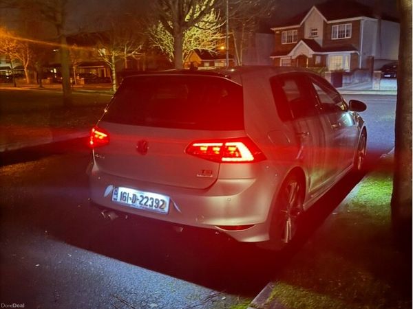 Volkswagen Golf Estate, Petrol, 2016, Silver