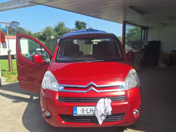 Citroen Berlingo MPV, Diesel, 2011, Red
