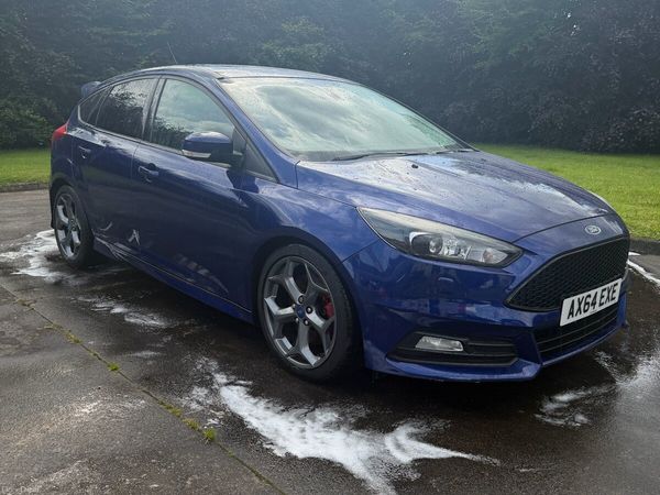 Ford Focus Hatchback, Diesel, 2015, Blue
