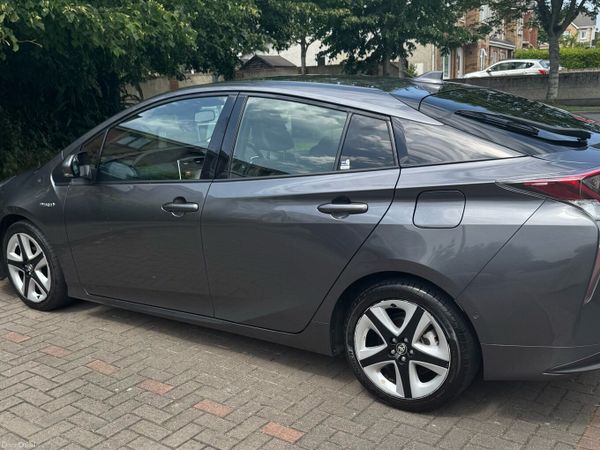 Toyota Prius MPV, Petrol Hybrid, 2016, Grey