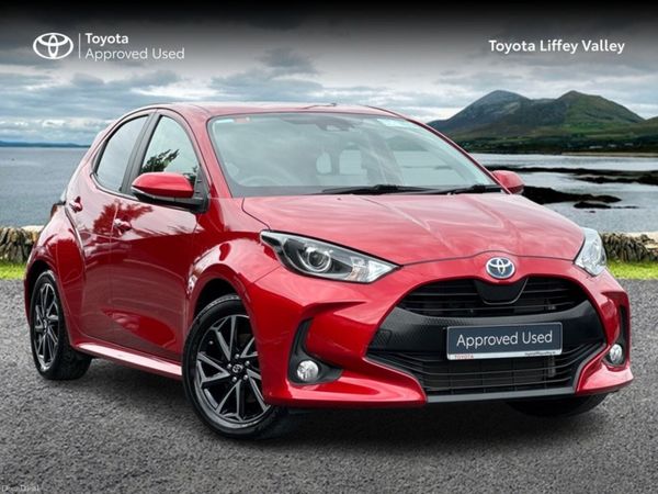 Toyota Yaris Hatchback, Petrol Hybrid, 2023, Red