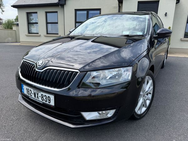 Skoda Octavia Saloon, Petrol, 2016, Black