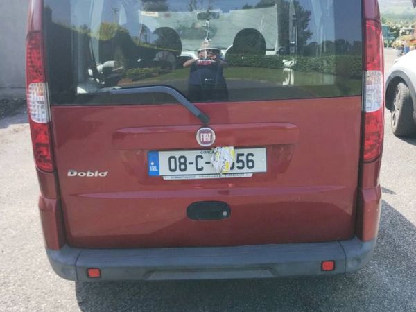 Fiat Doblo MPV, Petrol, 2008, Red