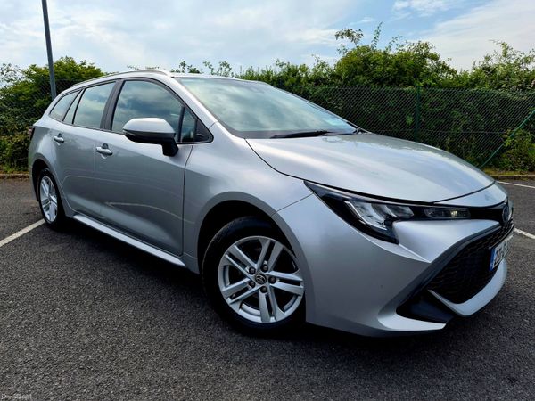 Toyota Corolla Estate/Jeep, Petrol Hybrid, 2022, Grey