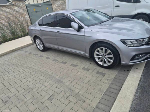 Volkswagen Passat Saloon, Diesel, 2021, Grey
