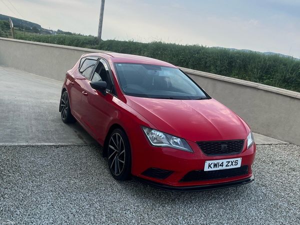 SEAT Leon Hatchback, Diesel, 2014, Red
