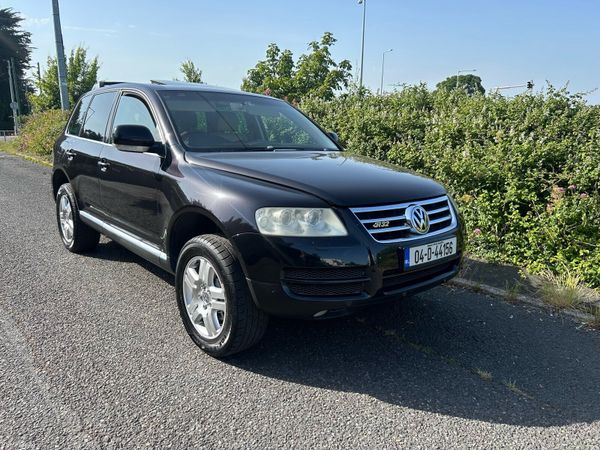 Volkswagen Touareg SUV, Petrol, 2004, Black