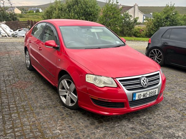 Volkswagen Passat Saloon, Diesel, 2010, Red