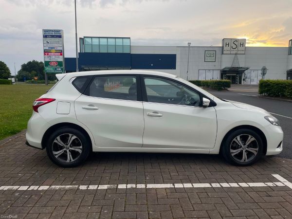 Nissan Pulsar Hatchback, Diesel, 2016, White