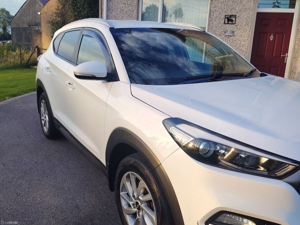 Hyundai Tucson SUV, Diesel, 2016, White