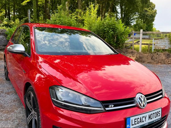 Volkswagen Golf Hatchback, Petrol, 2017, Red