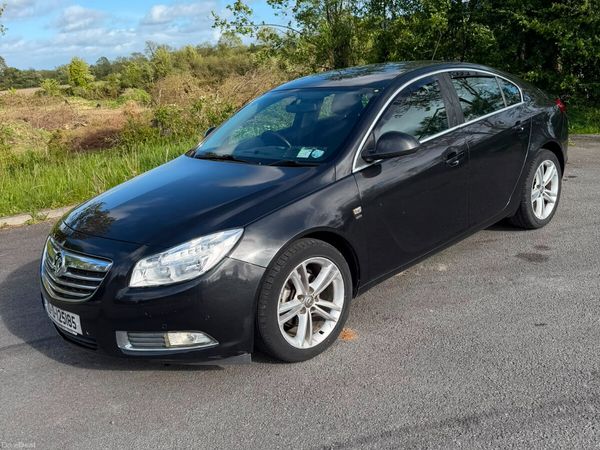 Vauxhall Insignia Hatchback, Diesel, 2010, Black