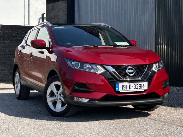 Nissan Qashqai MPV, Diesel, 2019, Red