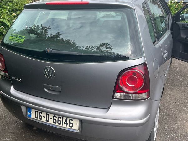 Volkswagen Polo Hatchback, Petrol, 2006, Silver