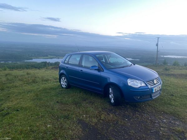 Volkswagen Polo Hatchback, Petrol, 2008, Blue