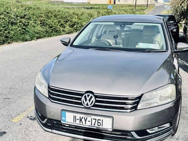 Volkswagen Passat Saloon, Diesel, 2011, Brown