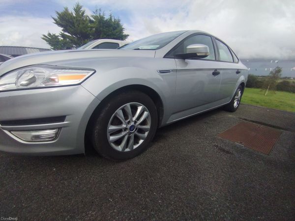 Ford Mondeo Saloon, Diesel, 2011, Silver