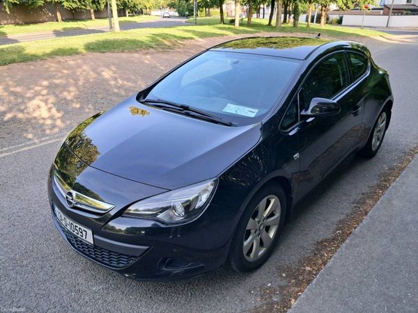 Opel Astra Hatchback, Petrol, 2013, Black