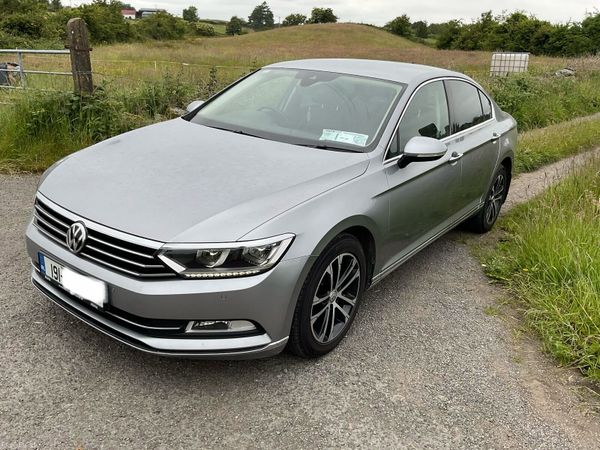 Volkswagen Passat Saloon, Diesel, 2019, Grey