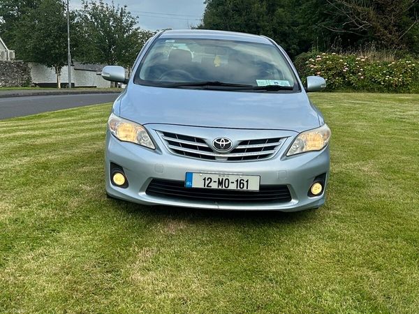 Toyota Corolla Saloon, Diesel, 2012, Blue