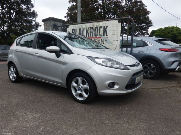 Ford Fiesta Hatchback, Petrol, 2011, Silver