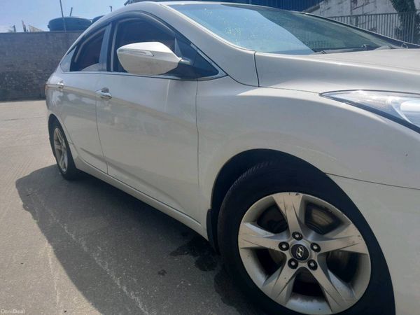 Hyundai i40 Saloon, Diesel, 2014, White