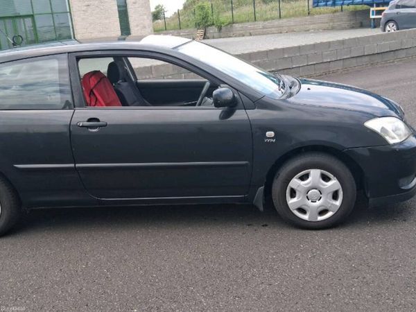 Toyota Corolla Hatchback, Petrol, 2003, Black