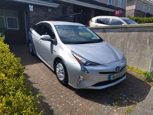 Toyota Prius Hatchback, Petrol Hybrid, 2019, Silver