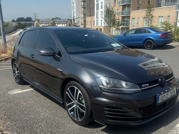 Volkswagen Golf Hatchback, Diesel, 2014, Grey