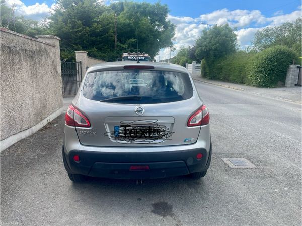 Nissan Qashqai Hatchback, Diesel, 2010, Silver
