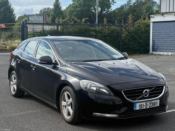 Volvo V40 Hatchback, Diesel, 2015, Black