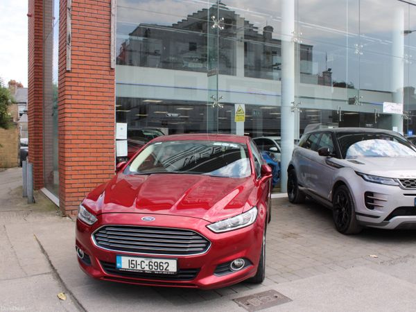Ford Mondeo Hatchback, Diesel, 2015, Red