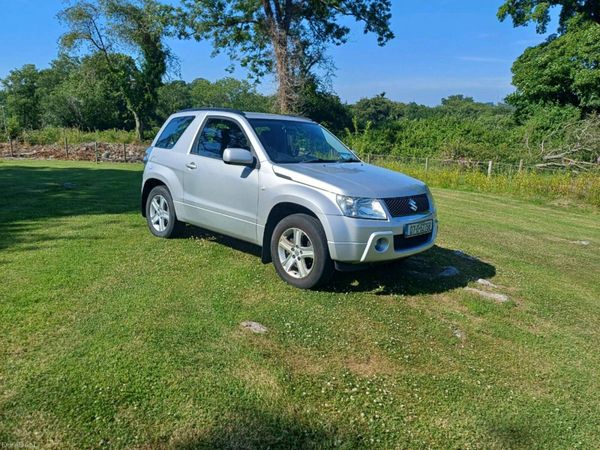 Suzuki Grand Vitara SUV, Petrol, 2007, Silver