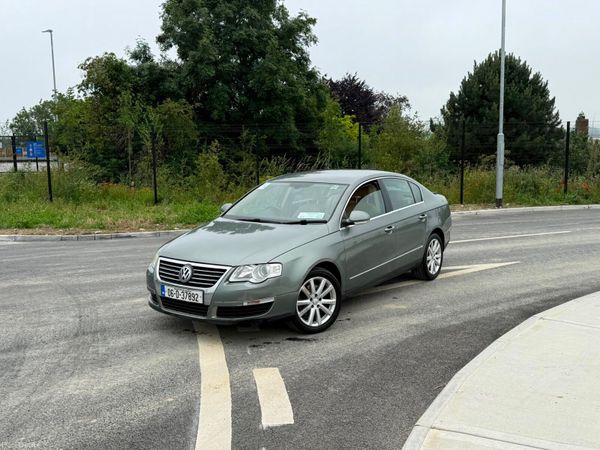 Volkswagen Passat Saloon, Petrol, 2006, Green